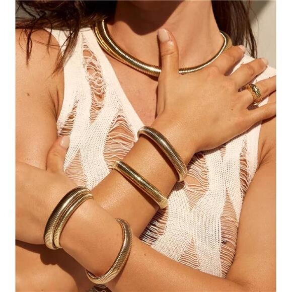 Gold Bracelets for Women, Gold Bangles for Women Chunky Bangle Bracelets - Picture 3 of 7